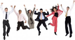 glueckliche LinSAFEbox Nutzer jubeln vorn Freude - endlich Online-Sicherheit und Computerschutz